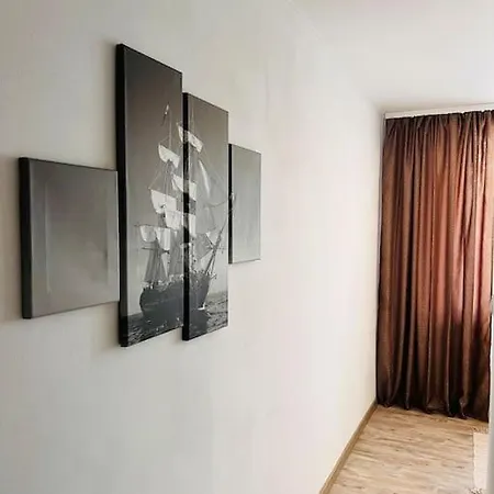 아파트 Sparrow Apartmens 3 *